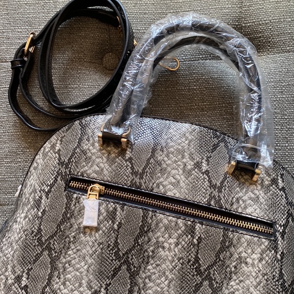 Isabelle Handbag - Picture 3 of 6